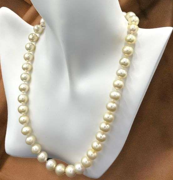 Elegant White Pearl Necklace with Diamond Lobster Clasp