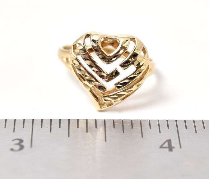 Beautiful Heart Ring in 14K Yellow Gold