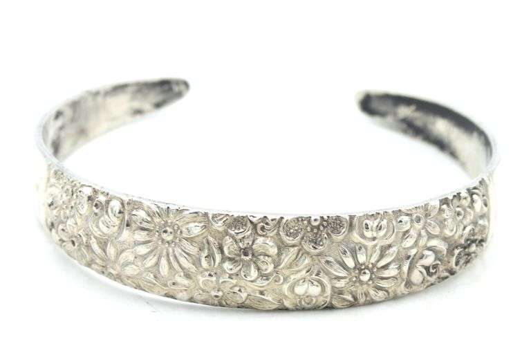 Group lot of Vintage 925 sterling silver jewelry