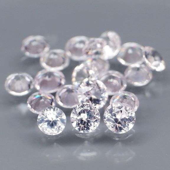 Untreated! 2ct diamond white Sapphire set