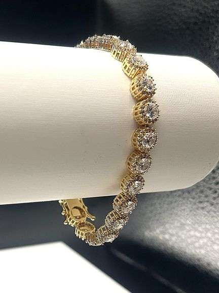 Dazzling 18 Kt Gold Plated 12.5 Ctw Lab Smulated Diamond Tennis Bracelet