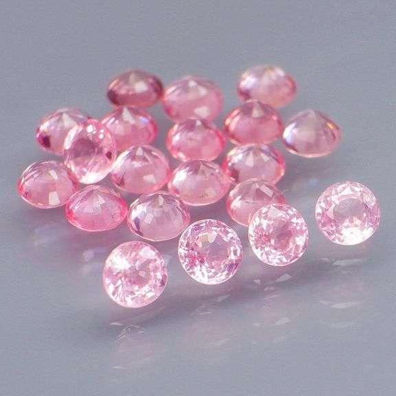 Very rare 3.61ct set of pure pink Spinels!!!