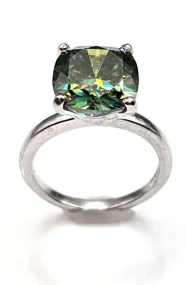 Sparkling 14 K White Gold Plate 6.35 Ct VVs1  Lab Simulated Diamond Ring