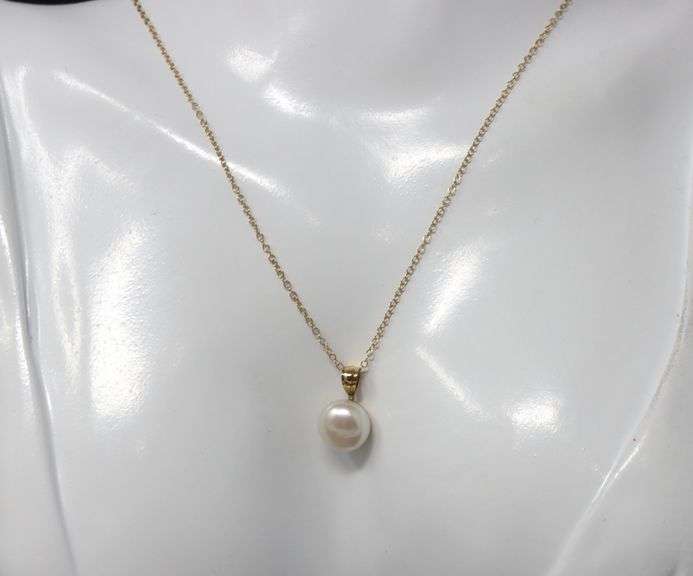14kt Yellow Gold 9mm Pearl Pendant on Chain