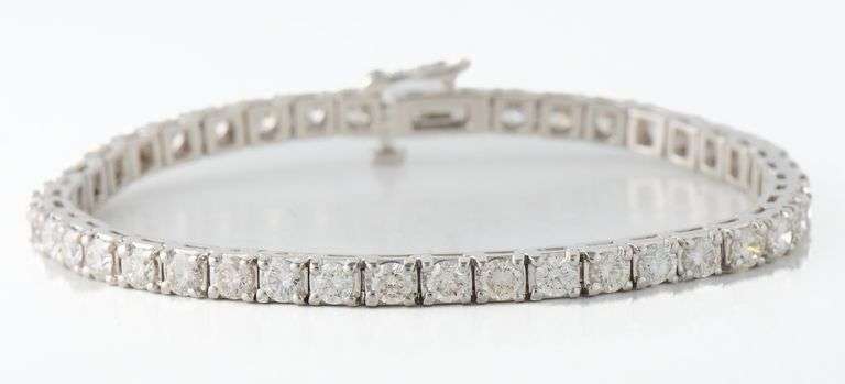 6.30ctw Round Diamond Tennis Bracelet in 18K