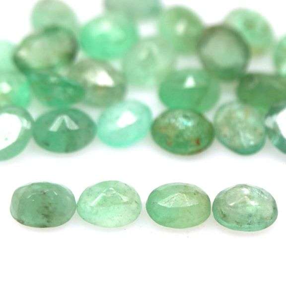 Bright emerald green 9.10ct 26pc Emerald set