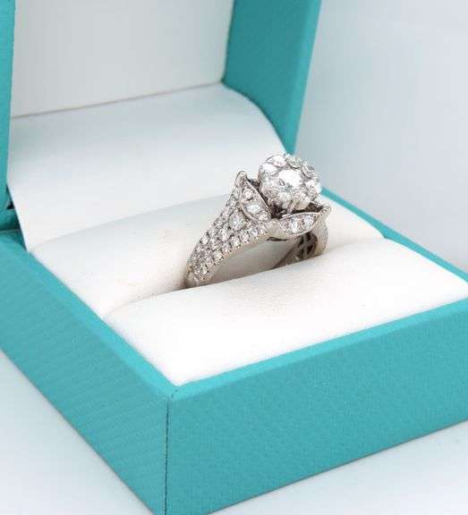 14kt White gold 1ctw diamond cluster ring