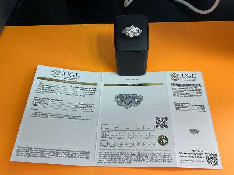 CERTIFIED 14K WHITE GOLD DIAMOND RING