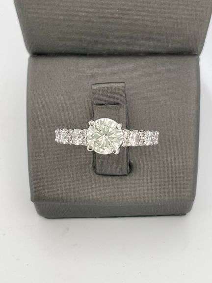 CERTIFIED BRAND NEW 14K WHITE GOLD DIAMOND ENGAGEMENT RING