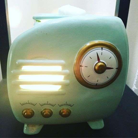 Retro Radio Wax Melt Warmer