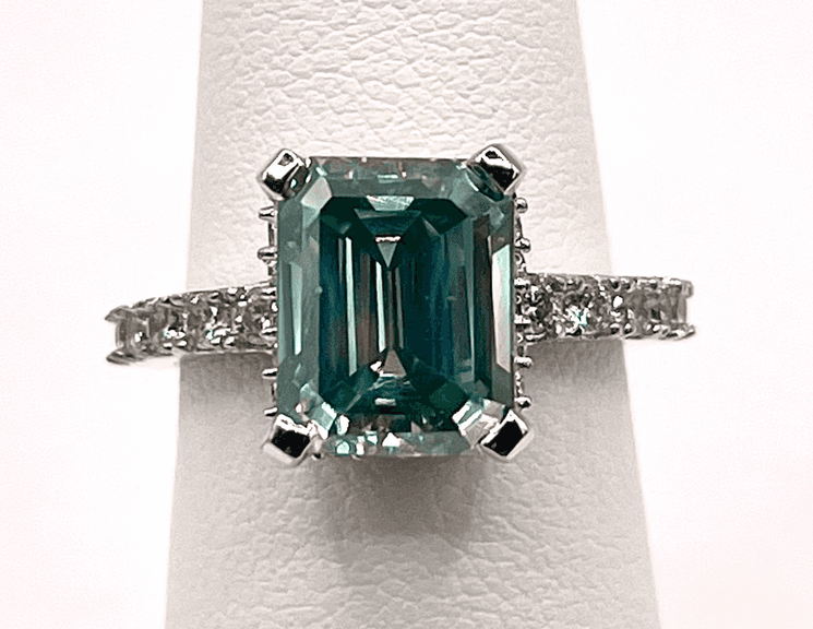 14 Kt White Gold Plate Rare 6.5 Ct VVs1 Emerald Green Fire Moissanite Ring