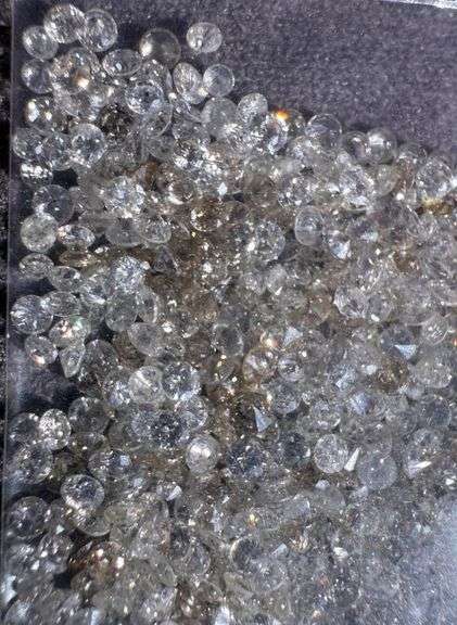 Collector's 10.65 ct natural very fine parcel of diamonds