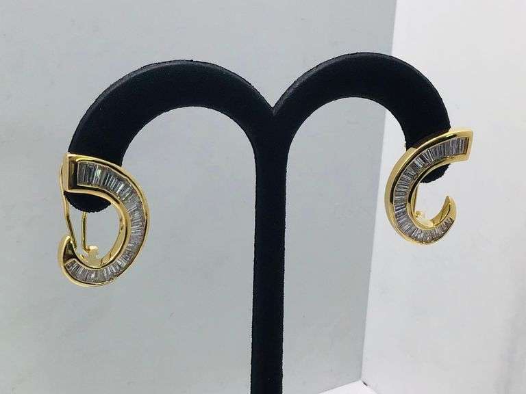 14K YELLOW GOLD BAGUETTE CUT EARRINGS