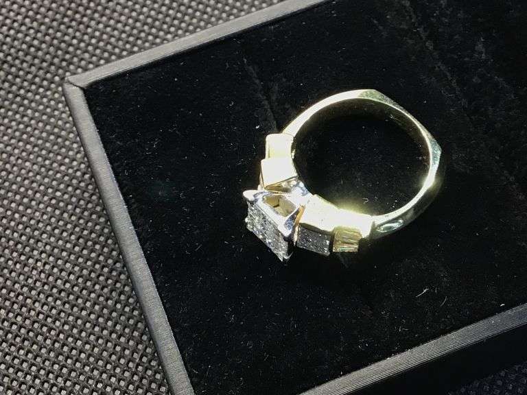 STUNNING 14K TWO TONE GOLD RING