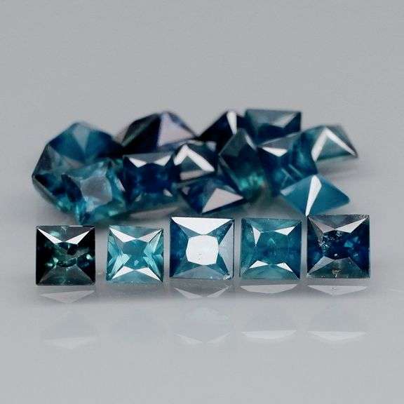 Stunning! 3.30ct set of blue green princess cut Sapphires