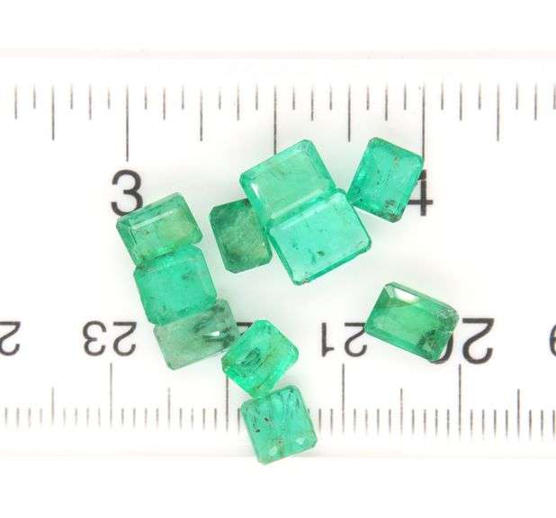 Incredible size! 15.09ct bright green Zambian Emerald set!
