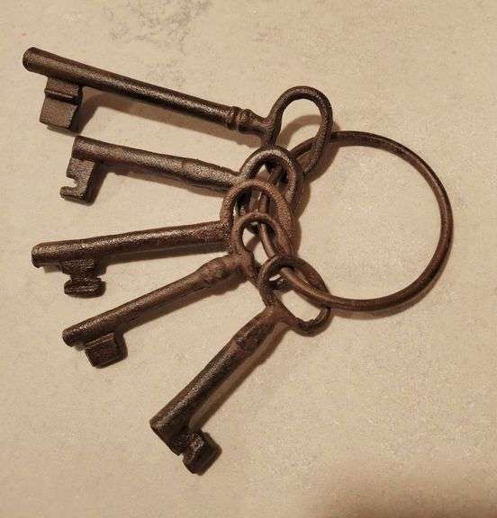 Cast Iron Skeleton Keys Set