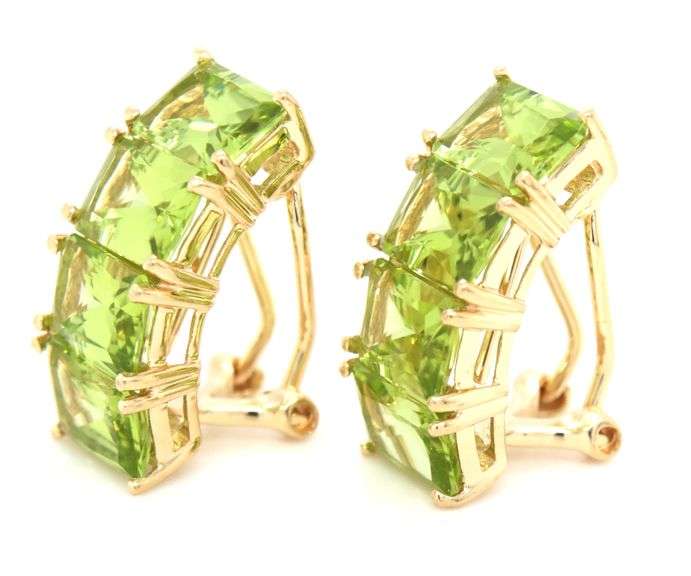 14kt Yellow gold 8ctw radiant cut peridot earrings