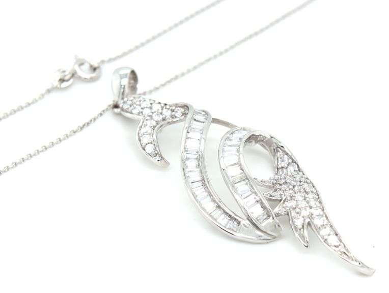 18kt White gold cubic zirconia bagutte with round swirl necklace