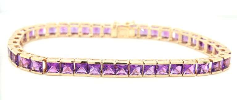 14kt Yellow gold 13ctw princess cut amethyst link bracelet