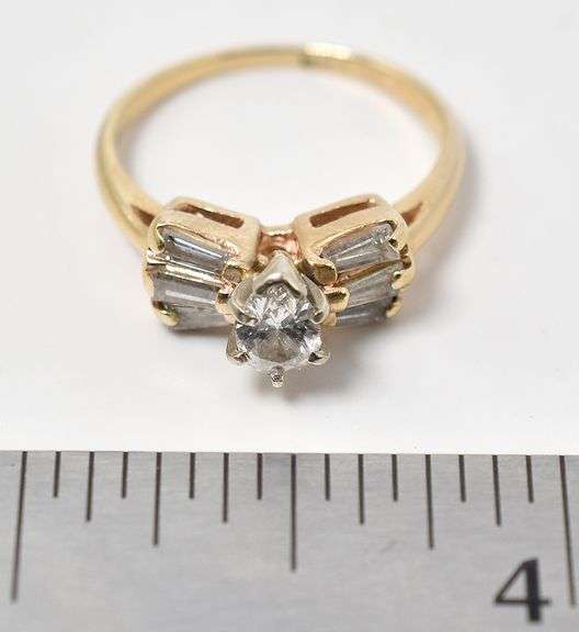 Stunning 14K Yellow Gold Diamond Ring
