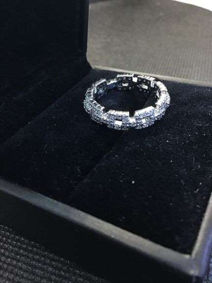 CLASSIC 18K WHITE GOLD WEDDING BAND