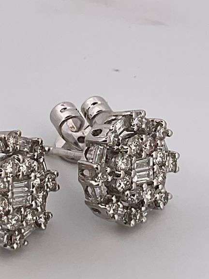 CERTIFIED BRAND NEW 14K WHITE GOLD DIAMOND STUD EARRINGS