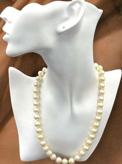 Elegant White Pearl Necklace with Diamond Lobster Clasp