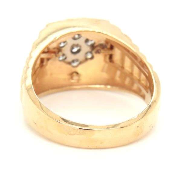 10kt Yellow gold 0.55ctw diamond cluster Rolex style ring