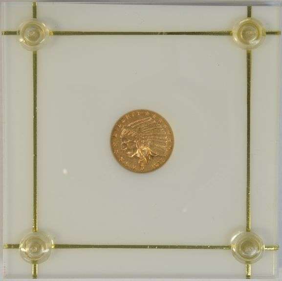 Beautiful 1915 US $2.50 Indian Gold Piece. Custom holder
