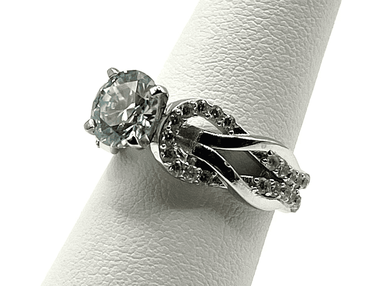 14 Kt White Gold Plated Sparkling 3.15 Ct White Ice Blue Simulated Diamond Ring