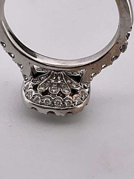CERTIFIED BRAND NEW 18K WHITE GOLD DIAMOND ENGAGEMENT RING