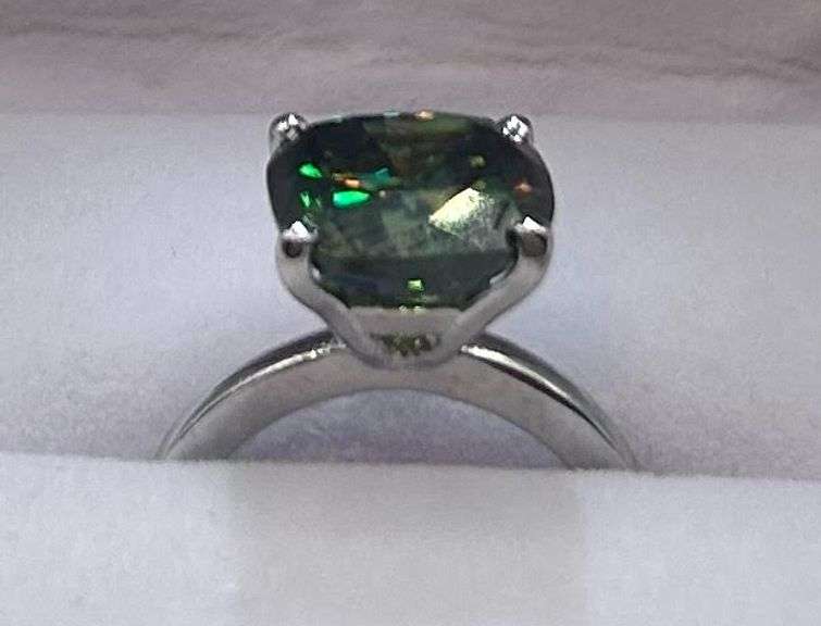 Sparkling 14 K White Gold Plate 5 Ct VVs1 Lab Simulated Diamond Ring