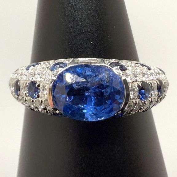 Sapphire and Diamond Ring in 18K White Gold