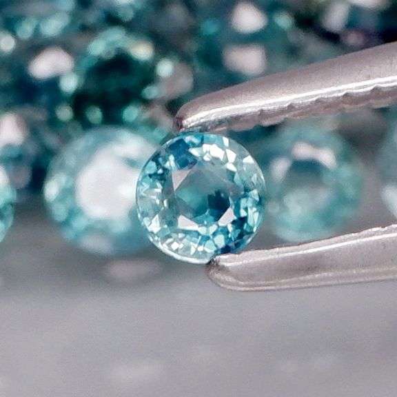Heavy 3.88ct set of collectors denim blue Sapphires!
