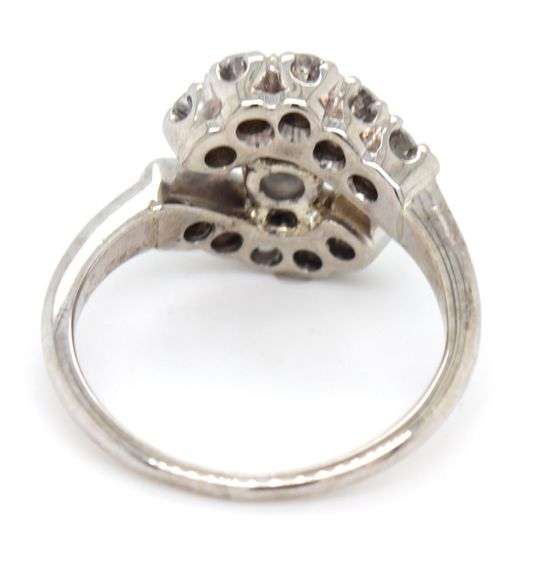 14kt White gold 0.50ctw round brilliant cut single cut diamond ring