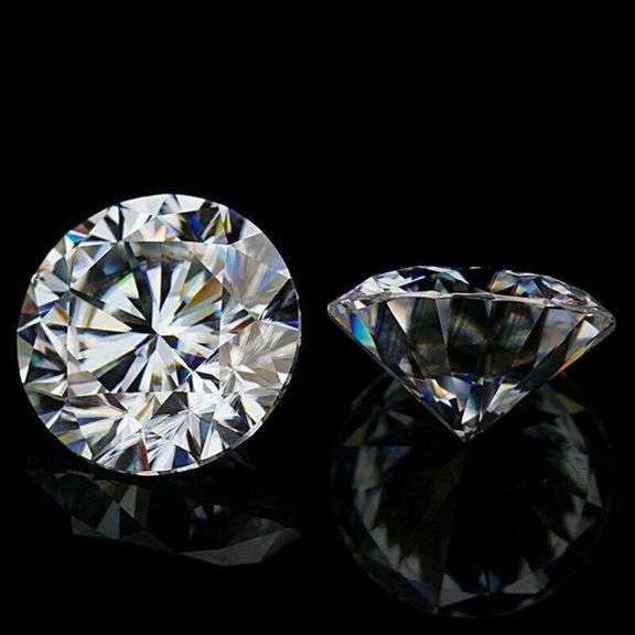 Huge 7.5 Ct VVs1 E-F Lab Simulated Diamond Solitaire