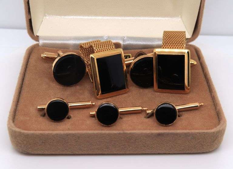 Cufflinks and Stud Set with Extra Cufflinks