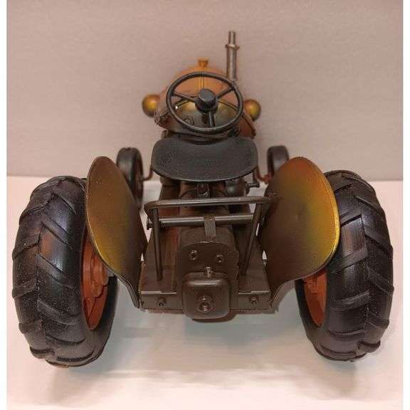 Farmhouse Truck Car Model Collectible