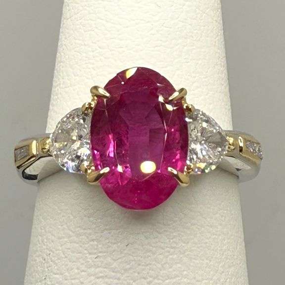 GIA certified large very fine Ruby and diamond ring in white and PT100 gold, size 6.5