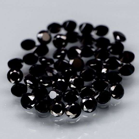Diamond black! 2.27ct set of 2mm untreated Spinels!