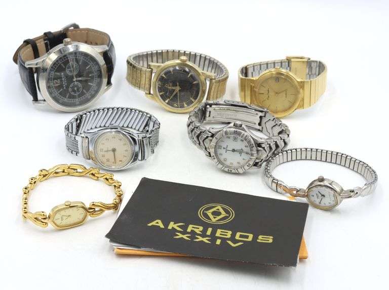 Group lot of 7 watches