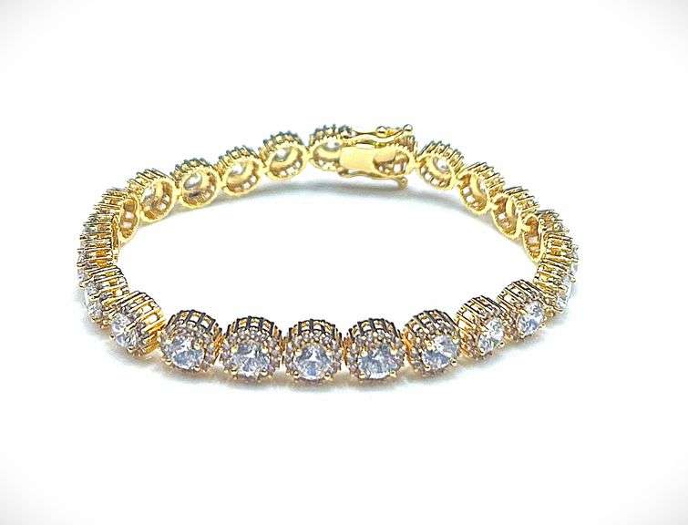 Dazzling 18 Kt Gold Plated 12.5 Ctw Lab Smulated Diamond Tennis Bracelet