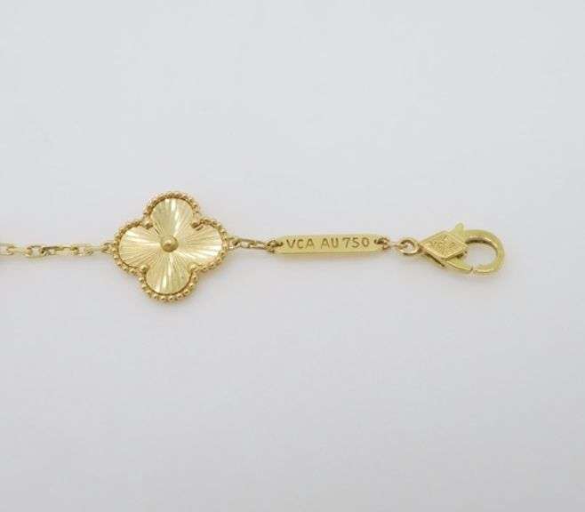 18k Yellow Gold Five Motif Clover Station Bracelet
