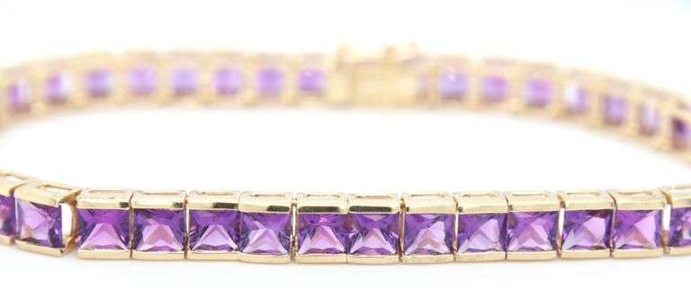 14kt Yellow gold 13ctw princess cut amethyst link bracelet