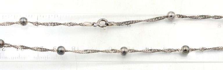 Group lot of 8 Vintage 925 sterling silver necklaces