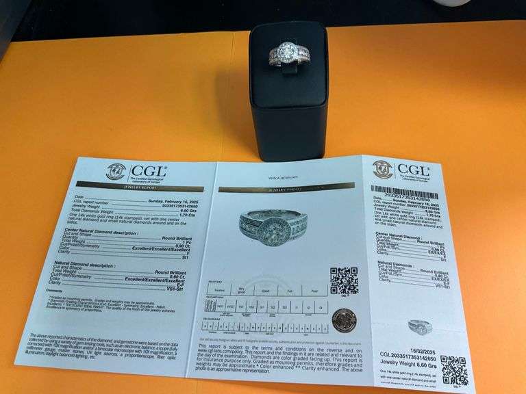 CERTIFIED BRAND NEW 14K WHITE GOLD DIAMOND ENGAGEMENT RING