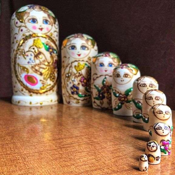 10pcs Handmade Wooden Russian Nesting Dolls