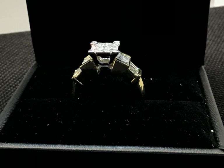 STUNNING 14K TWO TONE GOLD RING