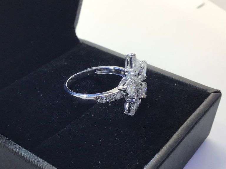 ANTIQUE 18K WHITE GOLD ROSITAS RING